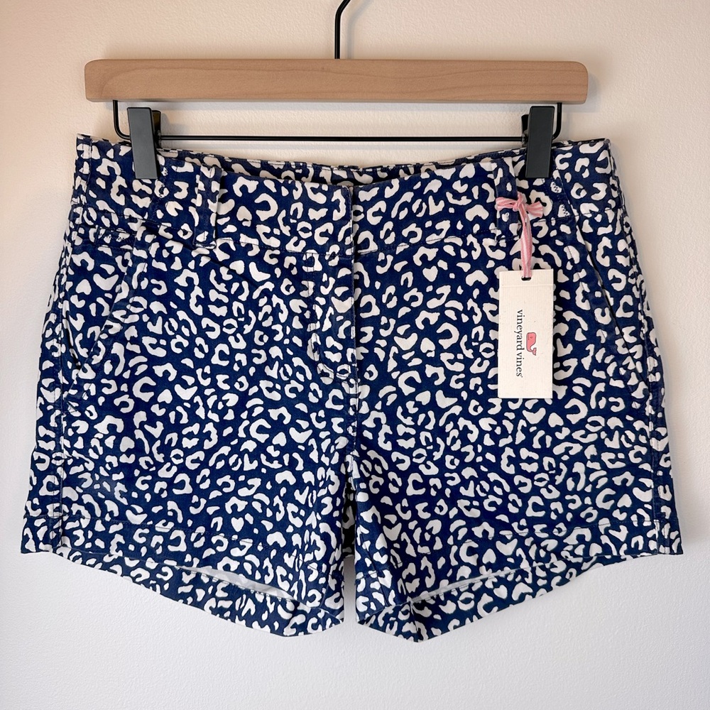 VINEYARD VINES Navy & White Leopard 3.5” Everyday Shorts NWT | Size 2